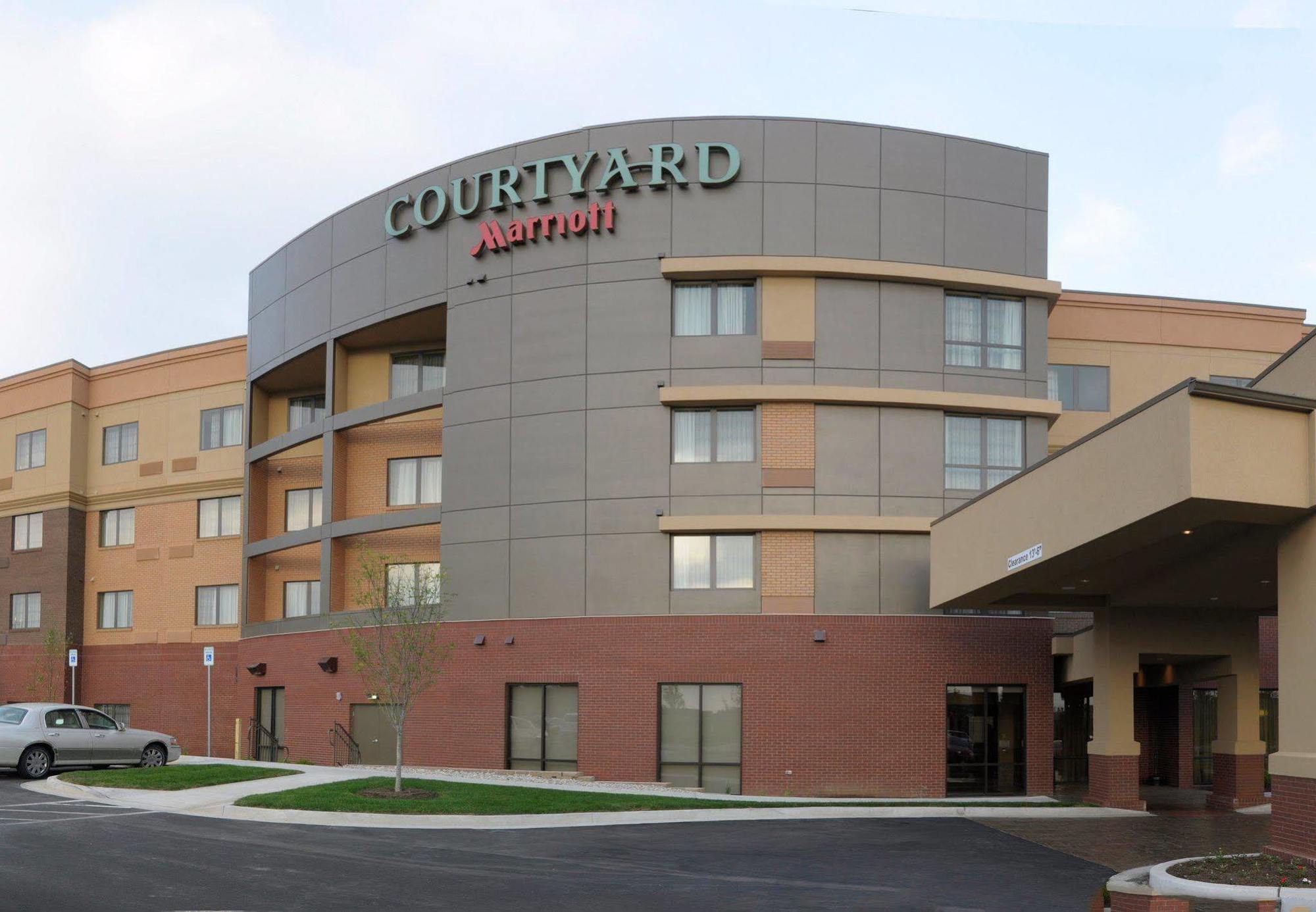 Hotel Courtyard By Marriott Lexington Keeneland/Airport Exterior foto