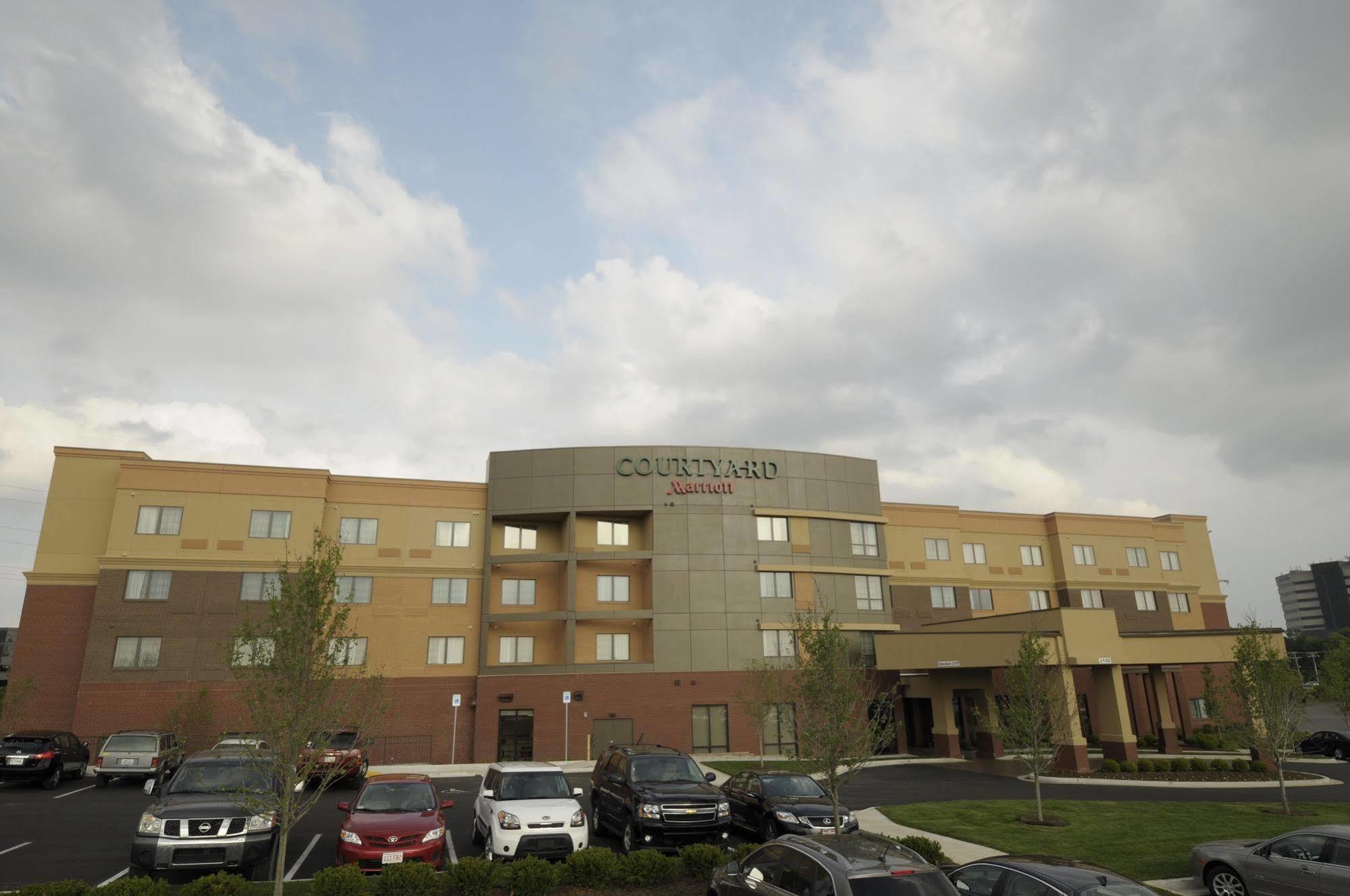 Hotel Courtyard By Marriott Lexington Keeneland/Airport Exterior foto